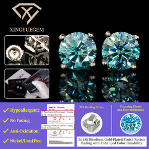 เครื่องประดับฮิปฮอปคลาสสิก ประดับเพชรโมอิสซาไนต์สีฟ้าทะเลเจียระไนแบบบริลเลียนท์ ชุบทอง 18K เงินแท้ 925 ต่างหูแบบเกลียว - Product Image 2