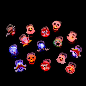 Anneaux lumineux d'Halloween, lumières LED clignotantes pour les doigts, en forme de citrouille et de fantôme, jouets pour enfants pour décorations de fête - Product Image 3
