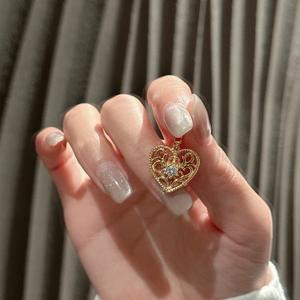 จี้เงินแท้ S925 สไตล์โบราณแบบฝรั่งเศส รูปหัวใจโปร่ง งานแกะสลักด้วยมือ ดีไซน์เท่ห์  จี้ห้อยคอ  เครื่องประดับ - Product Image 3