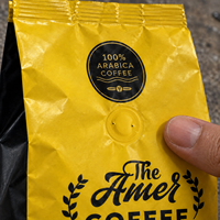 Sac d'emballage pour café jaune vif personnalisé avec soufflet latéral et valve de dégazage unidirectionnelle pour grains de café Arabica torréfiés