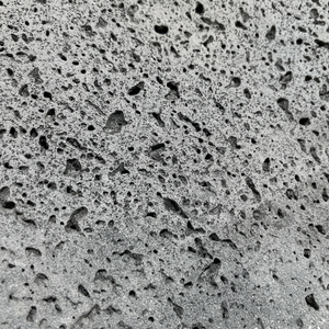 Carreaux de pierre de latérite grise de qualité supérieure Tailles personnalisées et finition texturée pour les cuisines modernes dans les villas et les appartements - Product Image 1