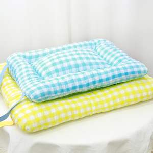 Baron Pets Checkered Carry On Mat For Dogs Indoor Use Polyester Pet <b>Cushion</b> Seat <b>Pad</b> 40x30cm - Product Image 3