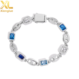 Collar Gargantilla con Diseño de Nariz de Cerdo, Geométrico, con Gemas de Circonio Azul y Blanco, Joyería Fina de Lujo - Product Image 6