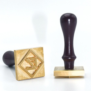 Sello de hielo personalizado con logotipo, sello de hielo con diseño propio, sello de hielo de latón duradero para cócteles y whisky - Product Image 3