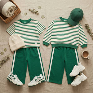 Set di Abbigliamento per Ragazzi, Felpa <span class=keywords><strong>a</strong></span> Maniche Lunghe <span class=keywords><strong>a</strong></span> Righe in Cotone e Pantaloni <span class=keywords><strong>a</strong></span> Gamba Dritta, Tuta da 2 Pezzi per Bambini, Certificata CPC Reach - Product Image 3