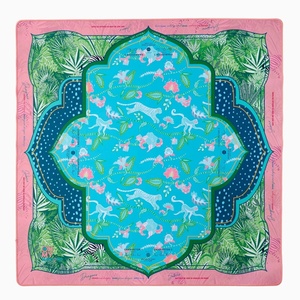 Tapete de Mahjong de Neopreno con Estampado Floral de Peonía y Loros, Duradero, Plegable, Portátil, 31.5x31.5 Pulgadas, Antideslizante, Reductor de Ruido - Product Image 5