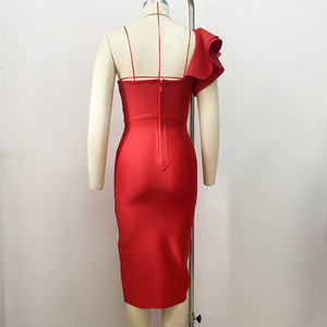 Diseño personalizado romántico encantador Color sólido satén vestido de fiesta de noche transpirable plisado vestido de baile Natural alto Halter largo - Product Image 3