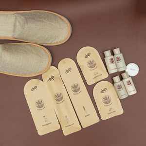Set de Amenidades Ecológicas para Hoteles, Personalizable con Logotipo, Empaque de Papel Kraft Biodegradable, Kit de Artículos de Aseo Desechables para Hoteles Boutique - Product Image 1