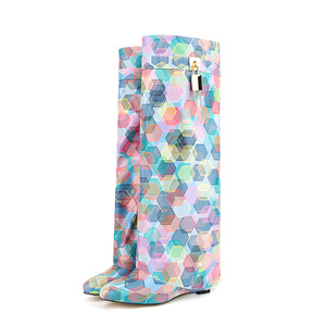 OEM ODM Vente directe d'usine <span class=keywords><strong>Bottes</strong></span> à talon haut personnalisées au genou pour femmes de style occidental <span class=keywords><strong>Bottes</strong></span> en <span class=keywords><strong>cuir</strong></span> à bout pointu <span class=keywords><strong>Bottes</strong></span> <span class=keywords><strong>jupe</strong></span> sexy - Product Image 1