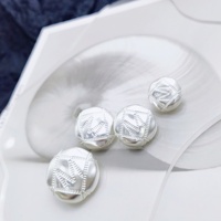 Boutons décoratifs ronds de style lettre M Fermeture à glissière et boucle en métal pour veste de costume et pull Fabriqué en alliage de zinc Techniques de placage