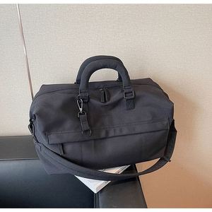 Sac de sport léger et portable à la mode, sac de voyage pour femmes de grande capacité, sac bandoulière avec poignée souple - Product Image 4