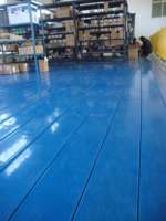 Étagère de mezzanine robuste en acier avec 2 ou 5 niveaux, durable et thermolaquée pour le stockage en entrepôt