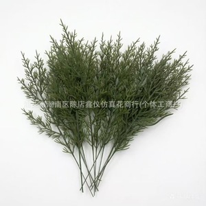 Branche de pin artificielle Xinyi 30cm-100cm, décoration de Noël en plastique, bouquet de verdure pour la maison - Product Image 4