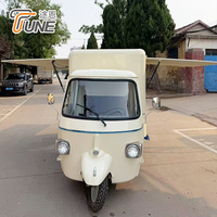 Cuisine mobile électrique à trois roues 2026, remorque alimentaire élévatrice de 3700 mm, chariot de restauration certifié CE norme européenne, blanc