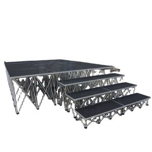 Scène industrielle antidérapante en aluminium avec marchepied et contremarche pour chorale ou théâtre - Product Image 2