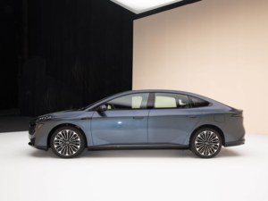 Nouvelle voiture <span class=keywords><strong>électrique</strong></span> Dongfeng <span class=keywords><strong>Nissan</strong></span> N7 2025, berline 4 portes 5 places, autonomie 540 km, <span class=keywords><strong>véhicule</strong></span> à énergie nouvelle pour l'Asie, à vendre - Product Image 4