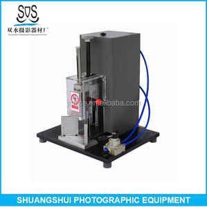 Máquina de corte de esquina redonda de doble cuchillo neumático, para <span class=keywords><strong>libro</strong></span> de fotos, máquina de corte de esquina de papel - Product Image 3