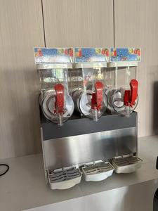 Macchina per Slush di Grado Industriale a 3 Vasche, Macchina Professionale per Bevande Congelate per Catene di Ristoranti - Product Image 3