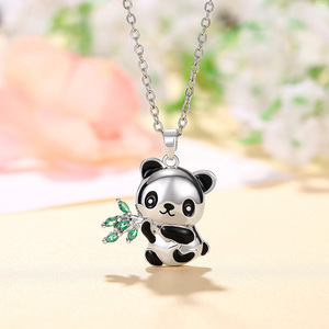 Collana con Ciondolo Panda in Bambù, Gioiello con Charm Animale Cartoon - Product Image 2