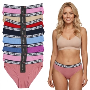 Slip da Donna Personalizzati all'Ingrosso con Elastico in Gomma, Stile Serie LOVE, Comodi e Traspiranti - Product Image 1