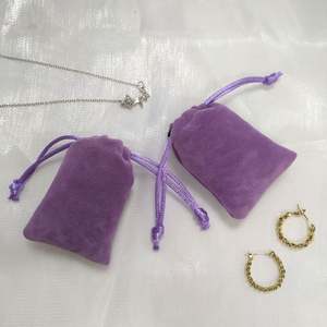 Bolsa de Almacenamiento de Joyas de Terciopelo de Lujo con Cordón y Logotipo Personalizado, Diseño Portátil para Empaque de Joyas y Regalos - Product Image 1