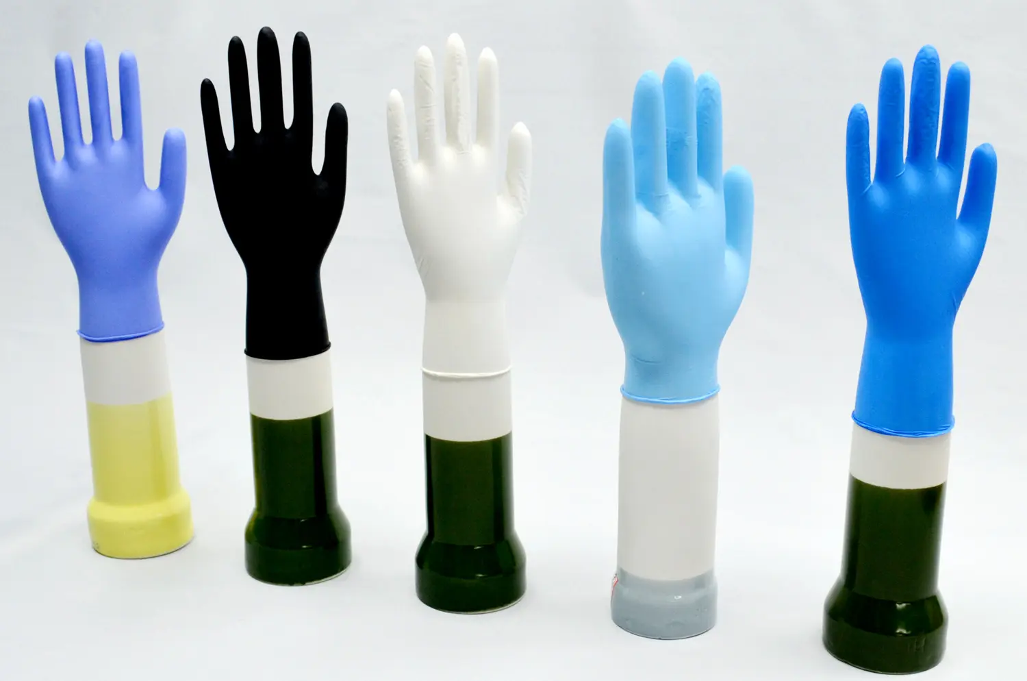 डिस्पोजेबल 8 लाख काले nitrile glovees पाउडर नि: शुल्क थोक मूल्य लेटेक्स मुफ्त रंगीन नीले nitrile glovees आपूर्तिकर्ता