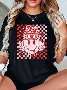 T-shirt Oversize Donna Y2K Retrò Nera con Cuori Rossi, Taglie Forti, Girocollo, in Jersey Morbido Traspirante a Maniche Corte - Product Image 3