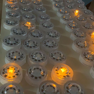 IP68 Bluetooth bulat berkedip sinkron harga produsen LED mata kucing lampu penanda trotoar kaca antigores kancing Jalan tenaga surya - Product Image 4