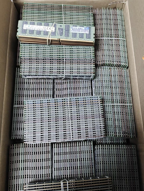 Used 64GB DDR4 PC4-2133P 2400T 2666V 3200A ECC REG Memory RAM for Samsung & SK Hynix Servers 2R4 4DR4 2666V 3200A