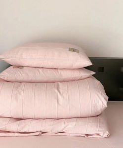 Set di biancheria da letto in cotone lavato jacquard di lusso set copripiumino solido personalizzato - Product Image 2