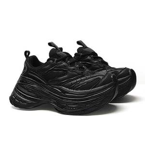 Zapatillas Deportivas con Plataforma y Malla Transpirable para Otoño, con Logotipo Personalizado, Aumento de Altura de 9 cm, para Hombre y Mujer, Color Negro y Blanco, Suela Gruesa, Tendencia de Moda - Product Image 1