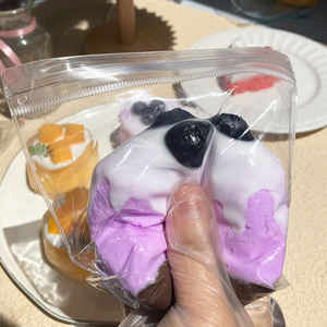 Jouet à presser en silicone de qualité alimentaire, nouveauté et jouet farfelu simulant des objets réels pour soulager l'anxiété - Product Image 1