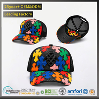 Casquette Trucker Multicolore avec Patchs Croisés, Dos en Maille Noire, Logo 3D en Cuir Gaufré, Visière Courbée, Fermeture Snapback Ajustable