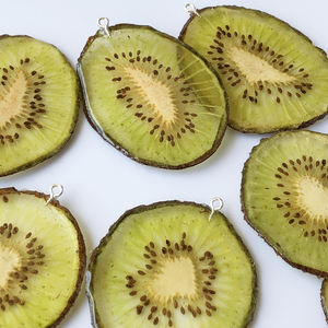 Frauen einzigartiges Design Obst Ohrringe Essen baumeln echte Kiwi in Harz Charms Ohrringe Schmuck - Product Image 4