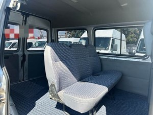 Voitures d'occasion <span class=keywords><strong>Ford</strong></span> <span class=keywords><strong>Transit</strong></span> Classic Mini Van LHD Manuelle Propulsion Arrière 5/6/7 Places 2.8T Diesel Faible Kilométrage Sans Accident Exportation 2013-2016 - Product Image 5