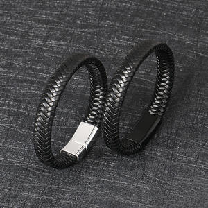 <span class=keywords><strong>Bracciale</strong></span> da <span class=keywords><strong>Uomo</strong></span> Classico Retrò in Pelle Intrecciata con Fibbia Magnetica in <span class=keywords><strong>Acciaio</strong></span> Inossidabile e Charm di Tendenza - Product Image 5