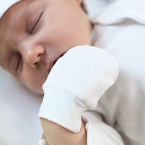 Offre Spéciale nouveau-né Protection visage coton rayure bébé gants bébé <span class=keywords><strong>anti</strong></span>-rayures gants mitaines personnalisé bébé gants de couchage - Product Image 1