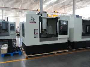 Centro de Mecanizado Vertical <span class=keywords><strong>LUBAN</strong></span> VMC855 de Alta Seguridad, Nuevo, <span class=keywords><strong>CNC</strong></span> de 3 Ejes, Control GSK, Husillo BT50/BT40 - Product Image 2