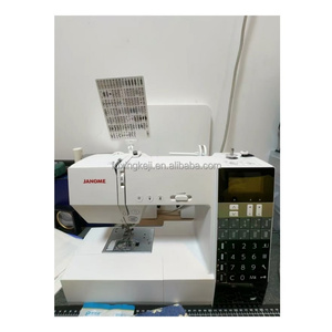 <span class=keywords><strong>Machine</strong></span> à <span class=keywords><strong>coudre</strong></span> domestique Janome DC7100 de haute qualité pour couture plate, surjet et couture décorative à <span class=keywords><strong>vendre</strong></span> - Product Image 1