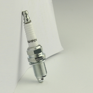 Compre Bujías de Iridio para Motores 18846 11070 SILZKR7B-11, Sistema de Encendido de Alto Rendimiento para Automóviles - Product Image 2