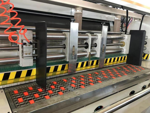 Machine de fabrication de boîtes en <span class=keywords><strong>carton</strong></span> ondulé entièrement automatique, flexo 4 couleurs, impression, rainurage, découpe - Product Image 2