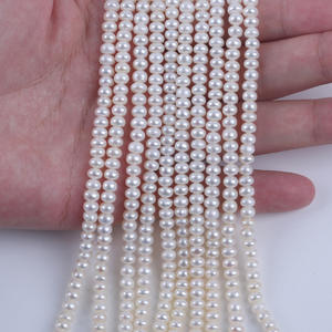 Wenchi Zhuji Vente en gros de perles d'eau douce semi-finies de 4-4,5 mm, chaîne naturelle pour collier DIY, modèle 31631 - Product Image 1