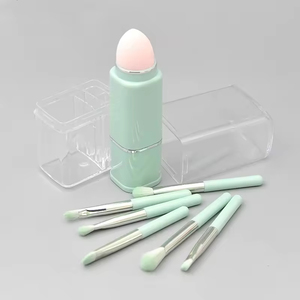 Vente en gros 8 en 1 mini ensemble de pinceaux de maquillage doux portables de voyage ensemble de pinceaux de maquillage de beauté et d'éponge mélangeur avec étui - Product Image 4