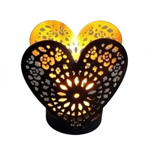 ตะเกียงโลหะรูปหัวใจสำหรับใส่เทียนทีไลท์ ตกแต่งบ้านในวันวาเลนไทน์ - Product Image 2
