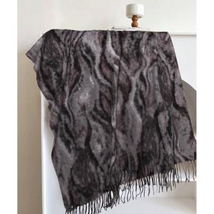 Chal largo para mujer, estilo pashmina, con flecos, tacto cachemir, suave, para invierno, regalo, mezcla de lana, para uso diario, para el cuello. - Product Image 4