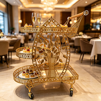 Düğün Dekorasyonu Altın Metal 3 Katlı Servis Arabası Kristal İşlemeli Parti Ziyafet Yiyecek İçecek Servis Arabası Otel Servis Arabası