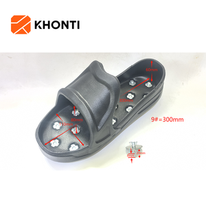 9 #   Scarpe con Tacchetti di Medie Dimensioni per Pavimentazioni in Resina Epossidica - Product Image 5