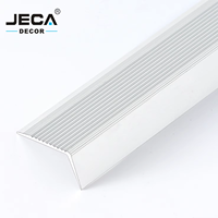 Profilés d'escalier en aluminium JECA, bordure de carrelage métallique antidérapante, profil de nez de marche avec marche intégrée pour une escalier intérieur sécurisé