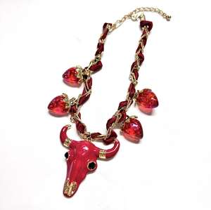 سلسلة أزياء ملفوفة بورجوندي الفراولة رئيس قلادة حمراء قلادة جميلة الفاكهة الحيوان المختنق هدية الحزب مجوهرات النساء - Product Image 3