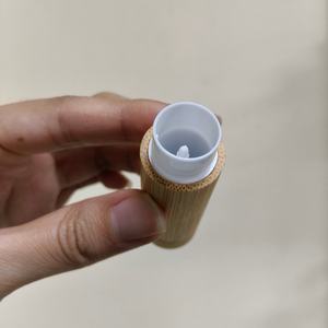 Tubo de Brillo Labial Ecológico de Lujo con Tapa de Bambú, Envase Vacío para Brillo Labial, Tubo de Plástico para Brillo Labial con Tapa - Product Image 5
